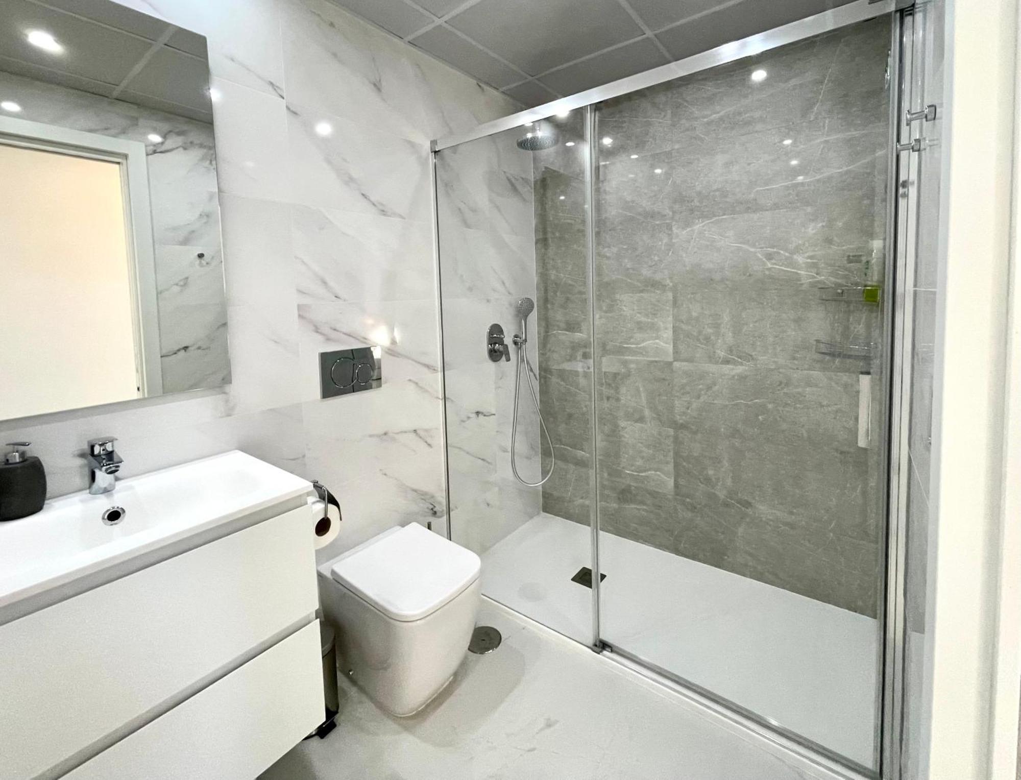 Luxury Apartment Sunset Cliffs Бенидорм Екстериор снимка