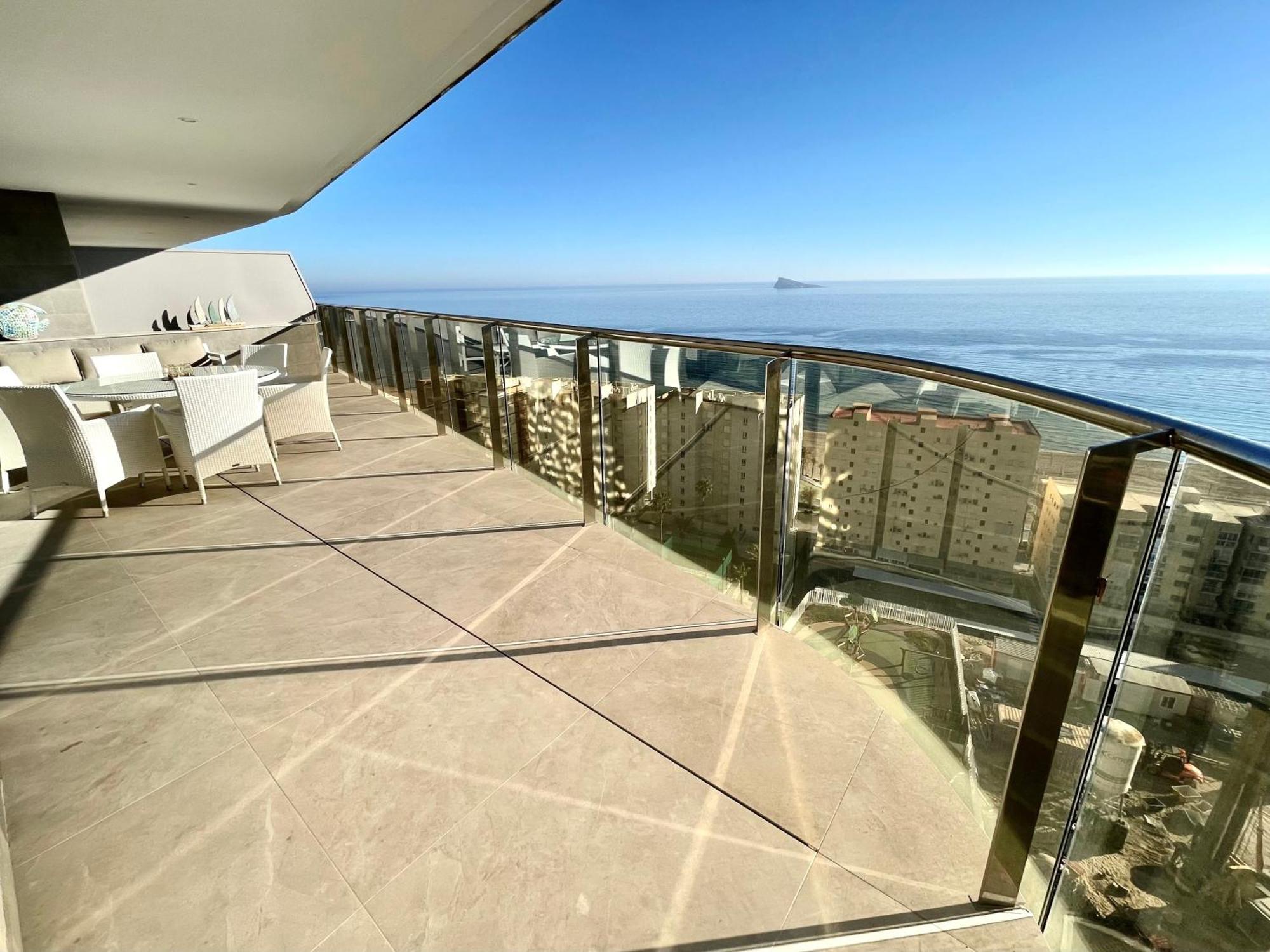 Luxury Apartment Sunset Cliffs Бенидорм Екстериор снимка
